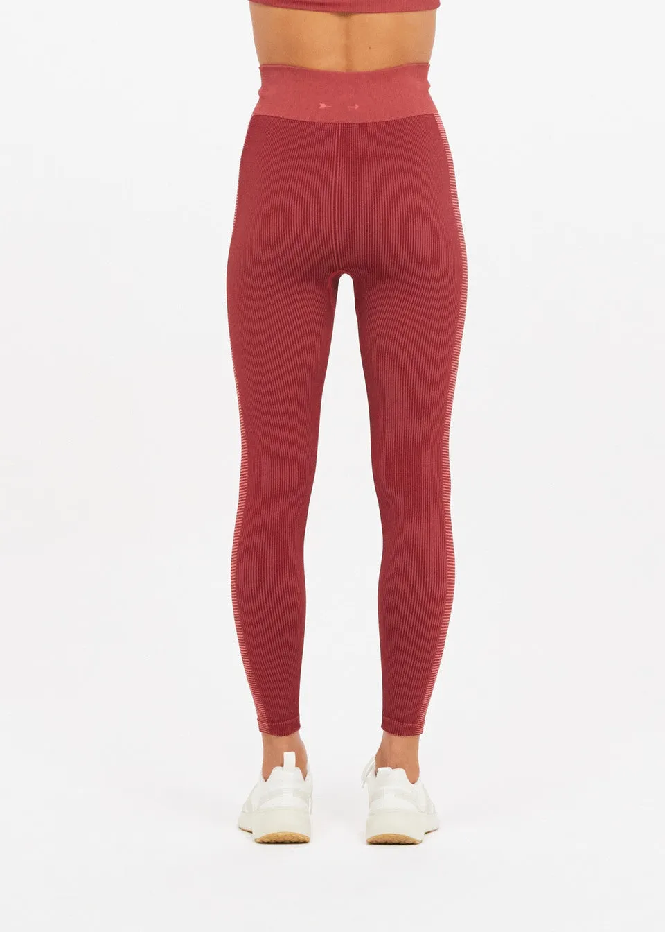 Ribbed Seamless Midi Pant Sangria